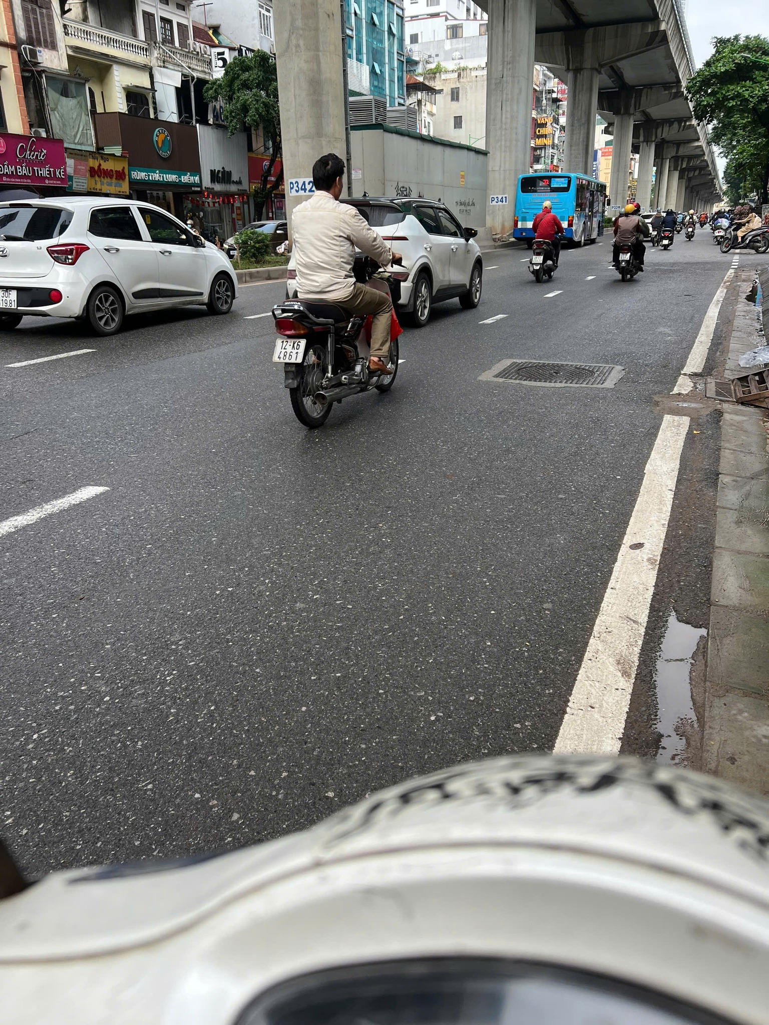 Bán nhà đẹp 5 tầng Cầu Giấy, vừa ở vừa cho thuê, dòng tiền ổn định