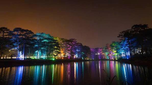 Cho thuê đất trống 300m2, sổ riêng, mặt tiền 10m, gần khu du lịch Vườn Ánh Sáng, Đà Lạt