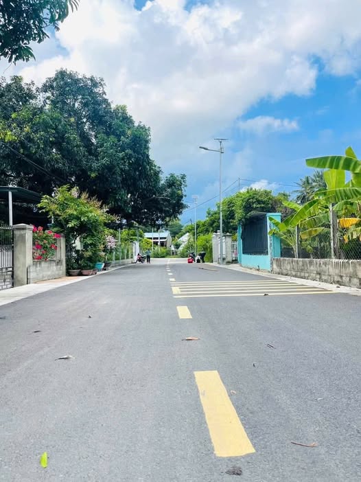 Minh đang sở hữu 2 lô đất liền kề siêu đẹp, nằm trên trục đường Lê Thánh Tông, Phước Cam Nghĩa