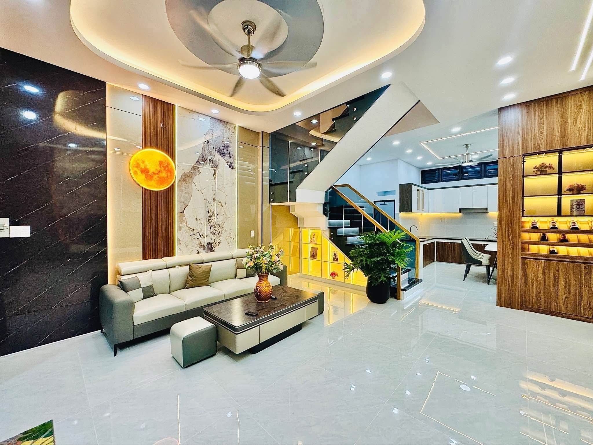 Bán nhà Tây Mỗ 5 tầng, ô tô đỗ cổng, gần Vinsmart City - Giá tốt