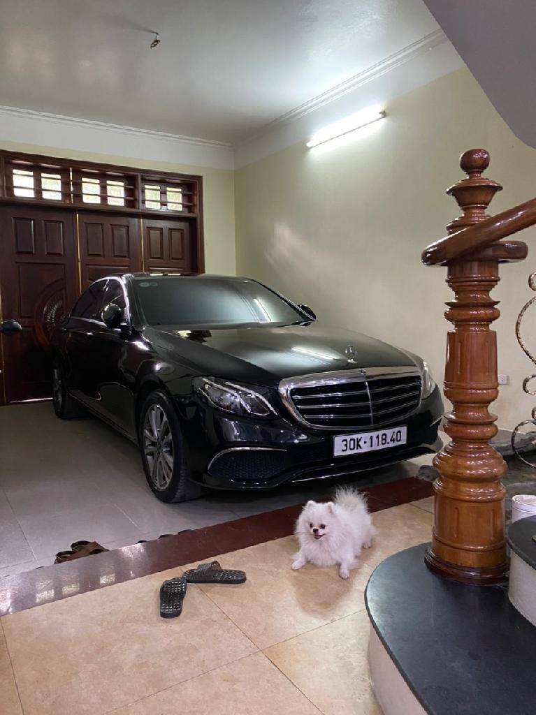 Nhà Lạc Long Quân đón Tết, ngõ thông, gần phố, 4 thoáng, gara ô tô