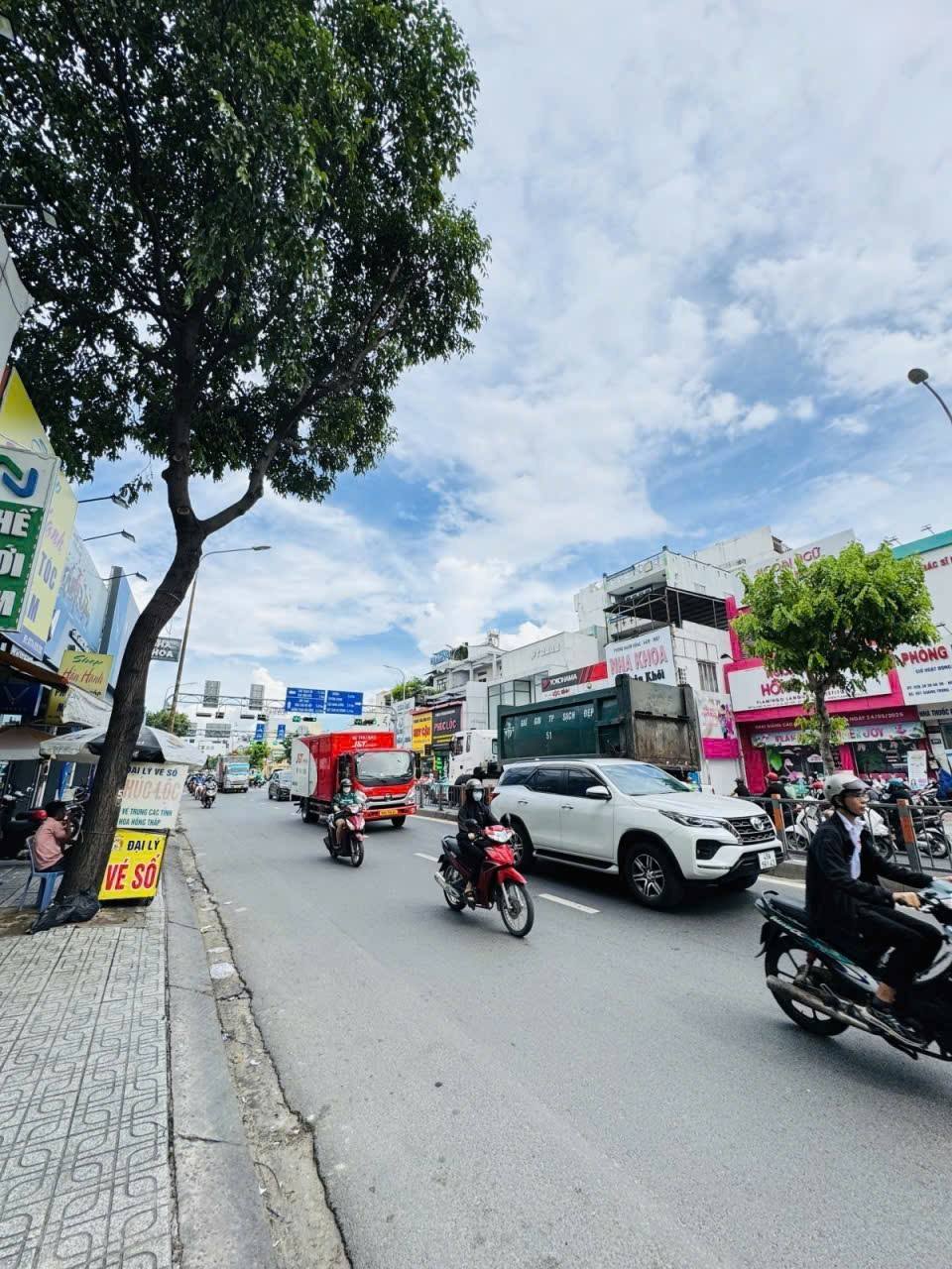 Nhà 4 tầng Quang Trung, Gò Vấp 90m² vuông vức, 5 ngủ, giáp ngã 4, giá hơn 7 tỷ