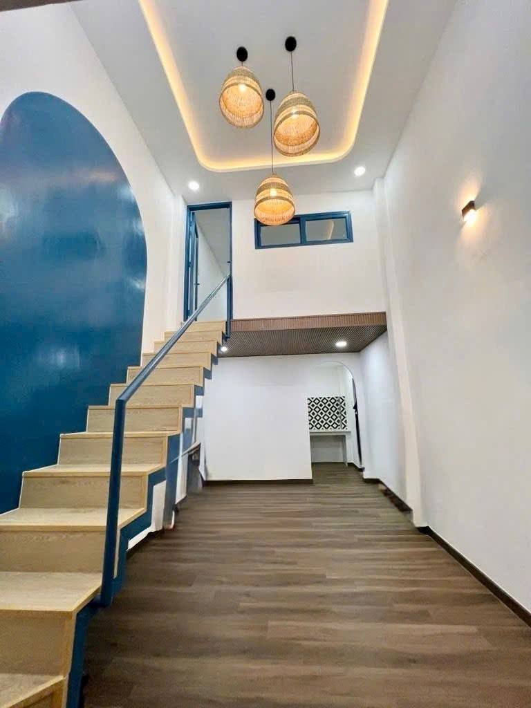 Nhà Tân Quý 3,6 tỷ sổ hồng vuông vức, sát E-mart, mua xong chill ngay