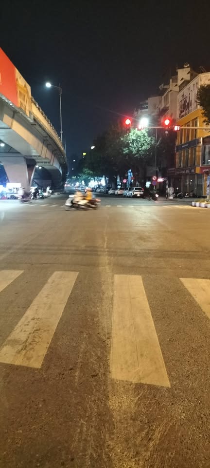 Nhà Minh Khai 40m², dân xây kiên cố, 2 thoáng vĩnh viễn, gần phố