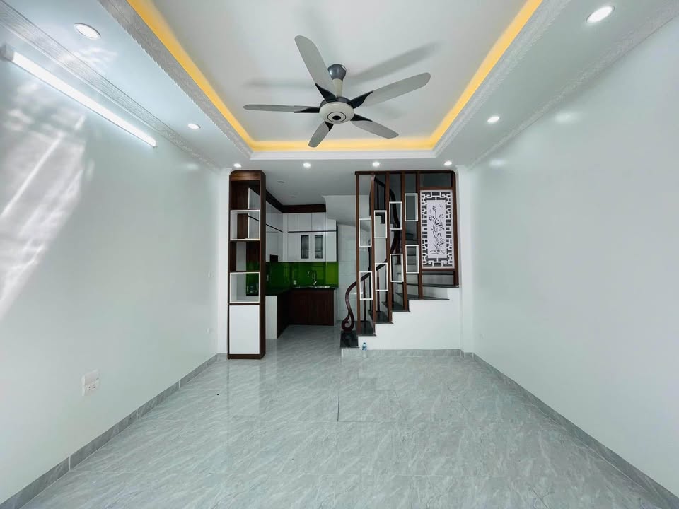 Nhà Hoàng Mai, 5 tầng mới đẹp, về ở đón tết