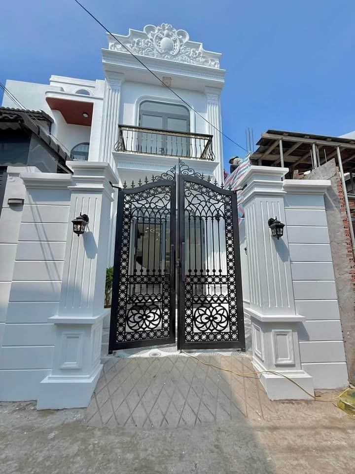 Nhà tân cổ điển 3 phòng ngủ, hướng đông nam, Mỹ Phong, Tiền Giang