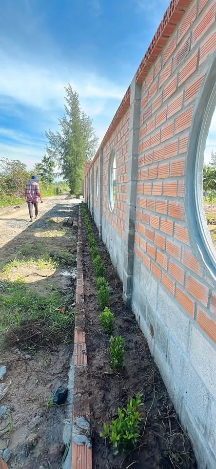 Siêu phẩm nhà vườn 2000m2, sổ đỏ trao tay, chỉ 1.55 tỷ tại phường Bình Thuận