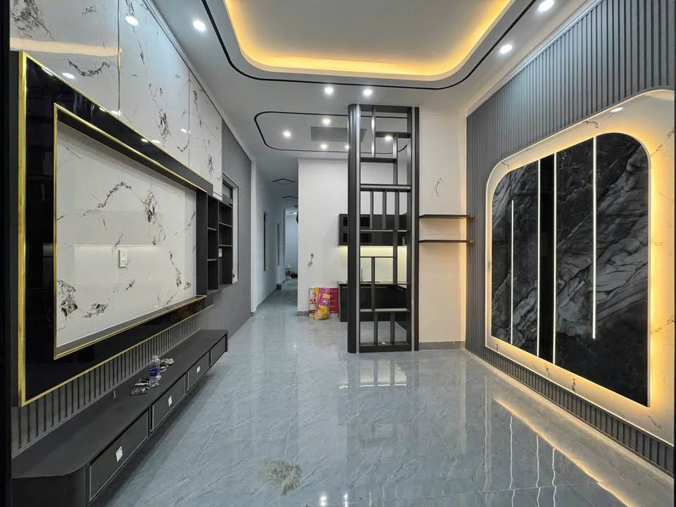 Bán nhà cấp 4, 3 phòng ngủ, sân ô tô, giá nhỉnh 1.6 tỷ tại hẻm 32 Chi Lăng, chỉ cách mặt tiền đường Chi Lăng 20m