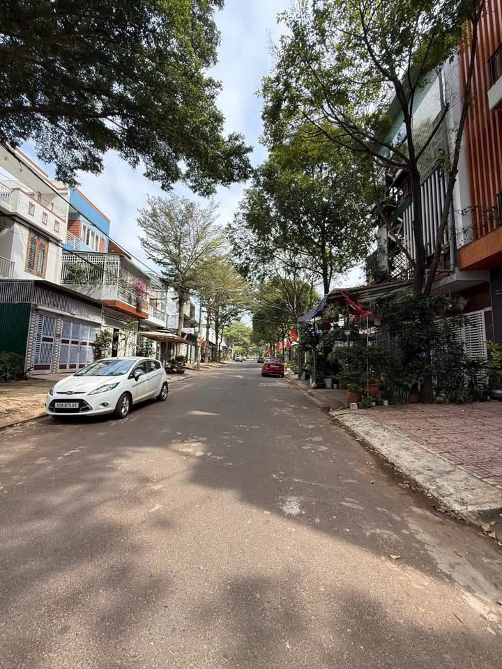 Bán nhanh 2 lô đất đẹp, vuông vắn tại Nguyễn Khắc Tính, Đắk Lắk