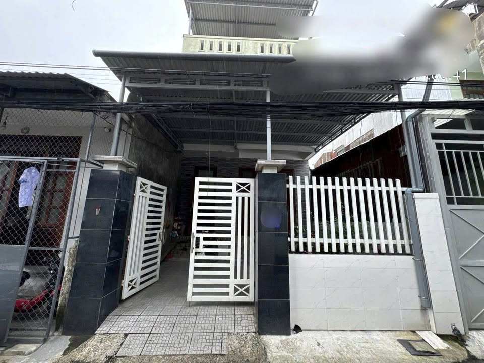 Nhà 3 tầng nở hậu, kiệt ô tô thông thoáng, gần chợ trường Huế