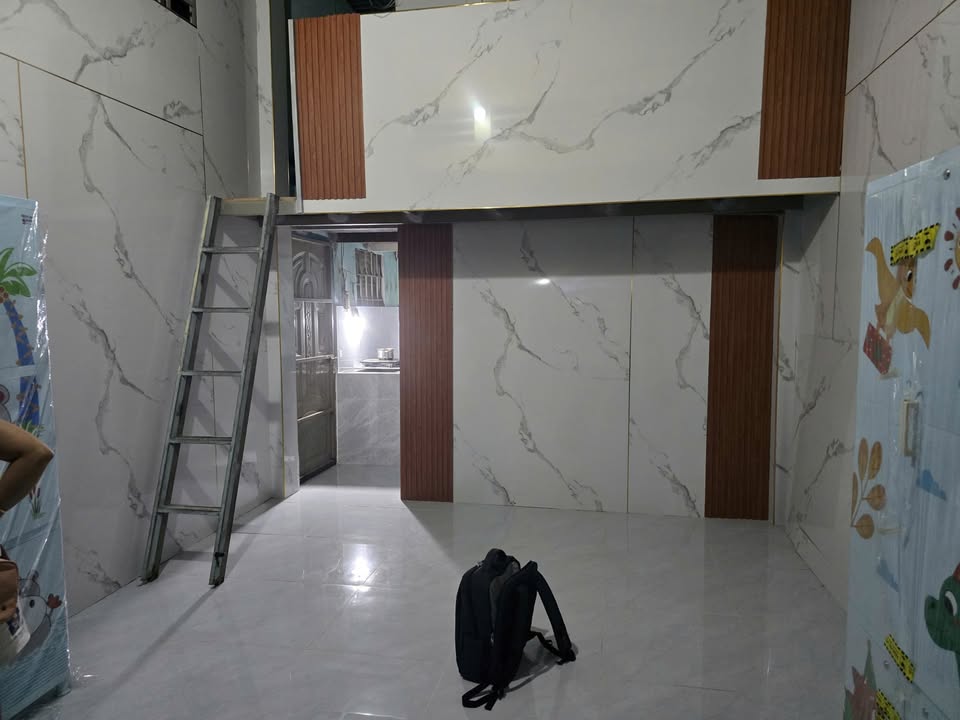 Nhà mặt tiền kinh doanh 79m² - dòng tiền sẵn - sổ riêng