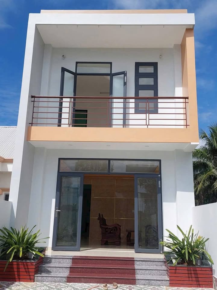 Bán nhà 1 trệt 1 lầu đắc địa tại mặt tiền đường Nguyễn Văn Khước, 142m2, chỉ 3,4 tỷ