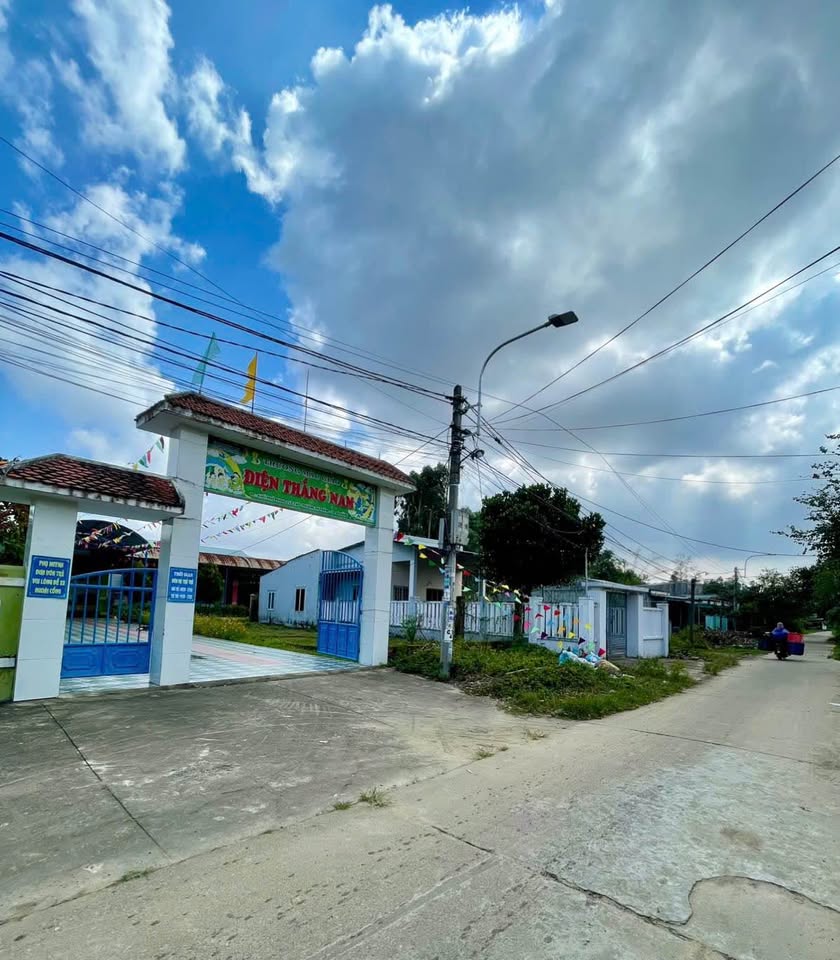 Nhà Phong Lộc Tây, Đà Nẵng 150m2, sân vườn rộng, giá tốt