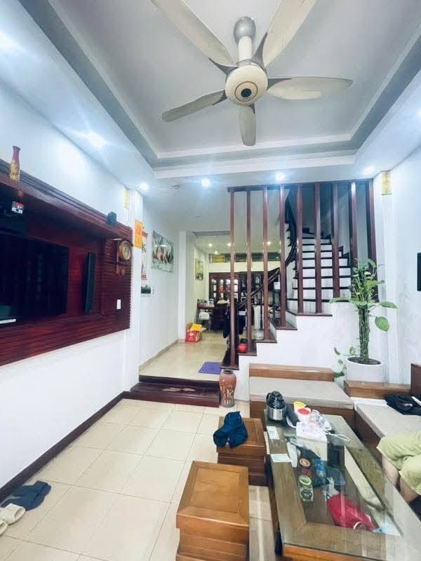 Bán nhà 4 tầng đẹp như hoa hậu, sổ vuông vức, giá nhỉnh 11 tỷ tại Thanh Hà, Hải Dương