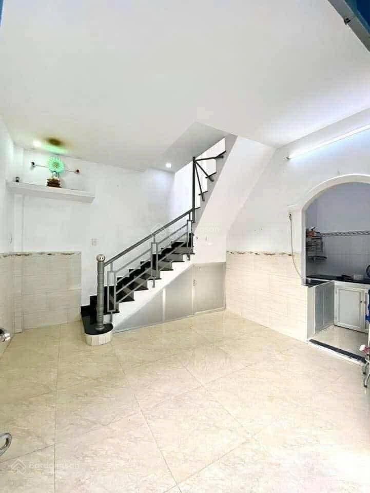 Nhà sát HXH ĐS 27, P6, GV, DT 20m2, 1 lầu sổ riêng