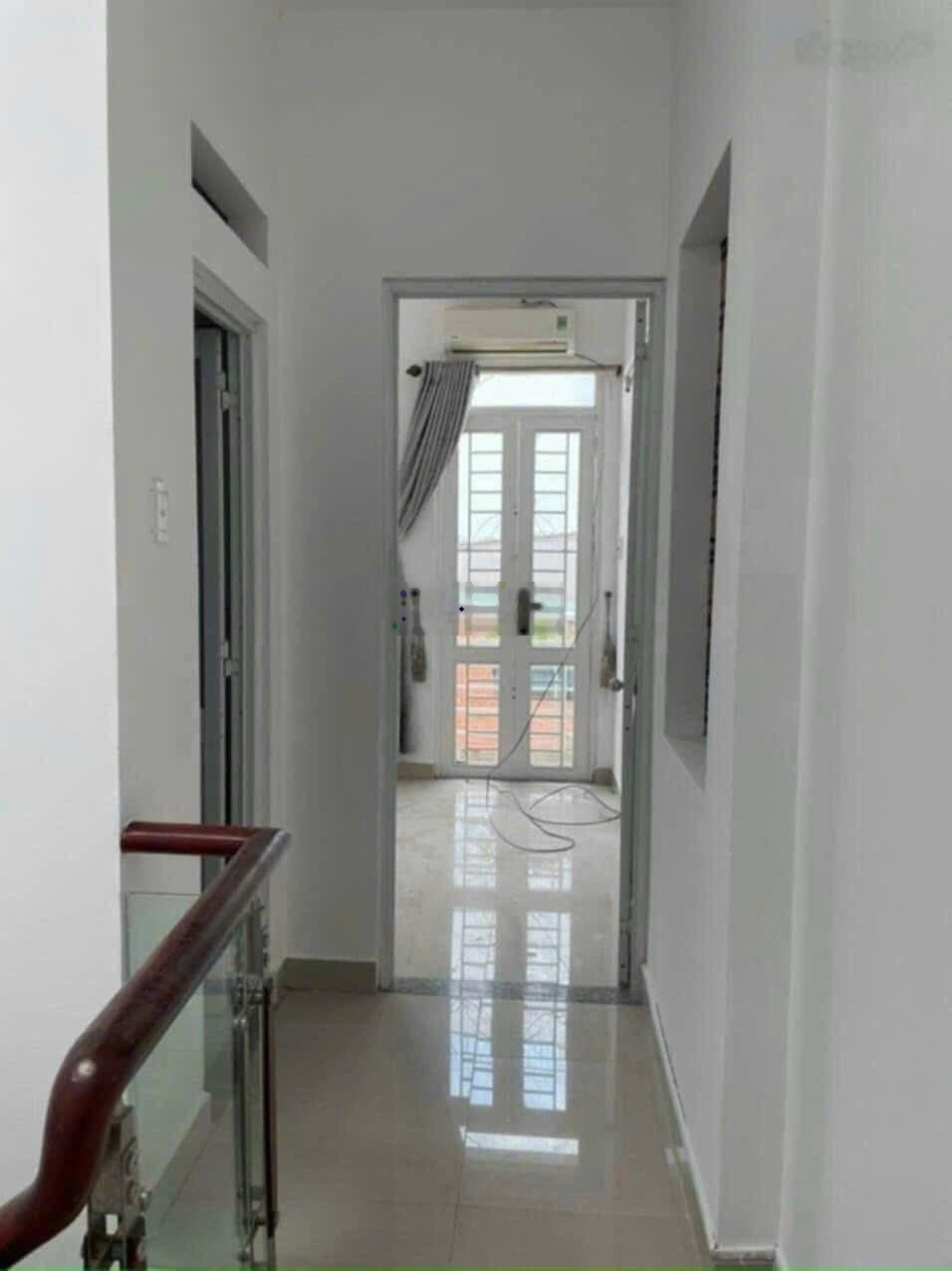 Nhà hẻm 4m đs 3 p9 dt 37m2 1 lầu