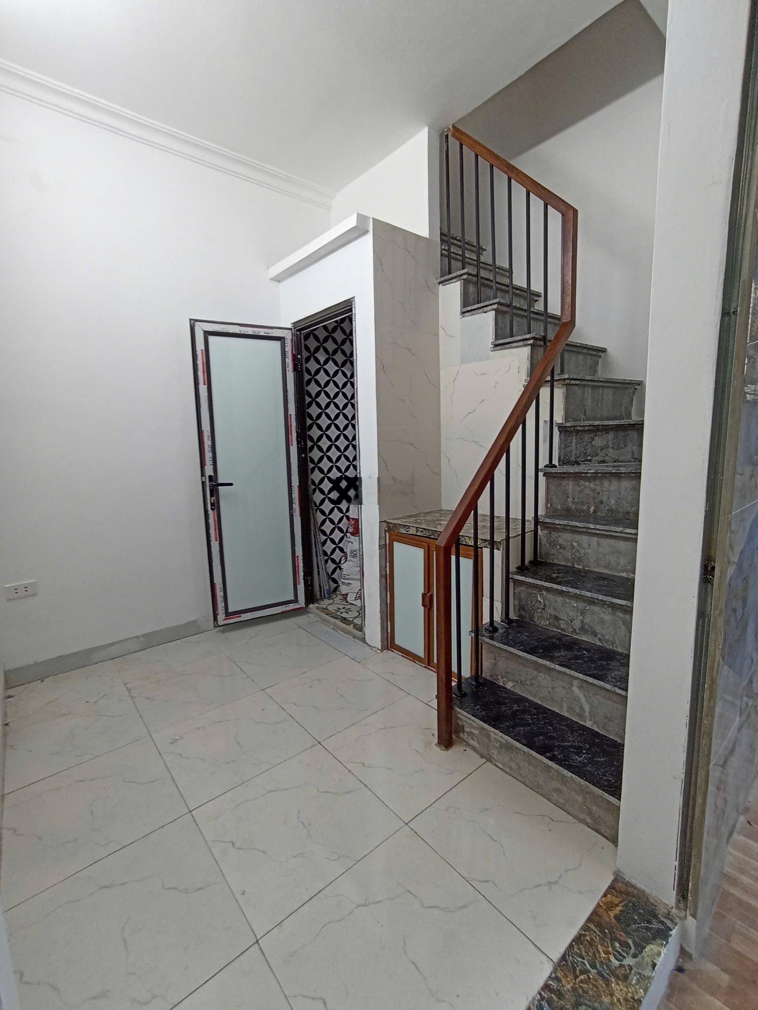 Bán nhà Nguyễn An Ninh 2,1 tỷ nhà đẹp đủ đồ ở ngay 4 tầng 3 ngủ