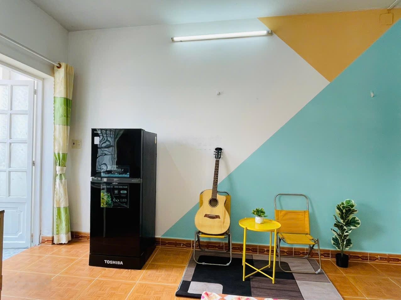 Cho thuê phòng trọ tại Cù Lao, 5 triệu, 30 m2, giá ưu đãi, view thoáng mát ban công cây xanh