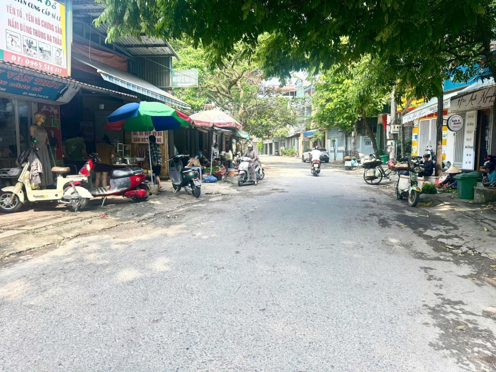 Đất đẹp tặng nhà cấp 4 mới sửa sang trung tâm p.trường thi, gần hồ đội cung