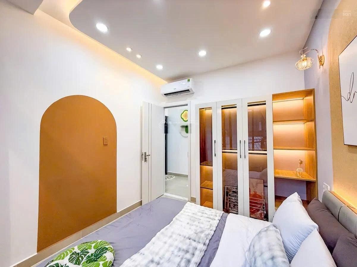 Bán nhà phan văn trị 27m2 2 tầng - 4.95 tỷ - hẻm xe hơi full nội thất