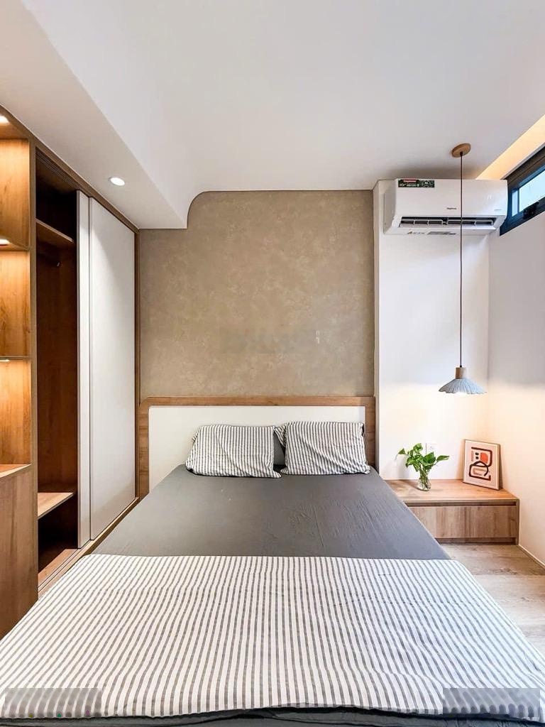 Bán nhà 3 tầng, Xô Viết Nghệ Tĩnh, P. 25, Bình Thạnh, nhỉnh 3 tỷ ( còn TL )