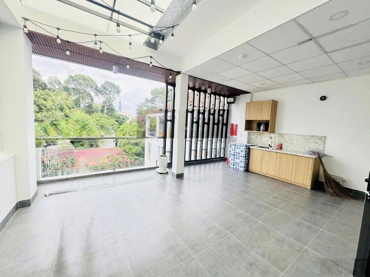 Cho thuê nhà hẻm xe hơi 662/4C đường Sư Vạn Hạnh, Phường 12, Quận 10