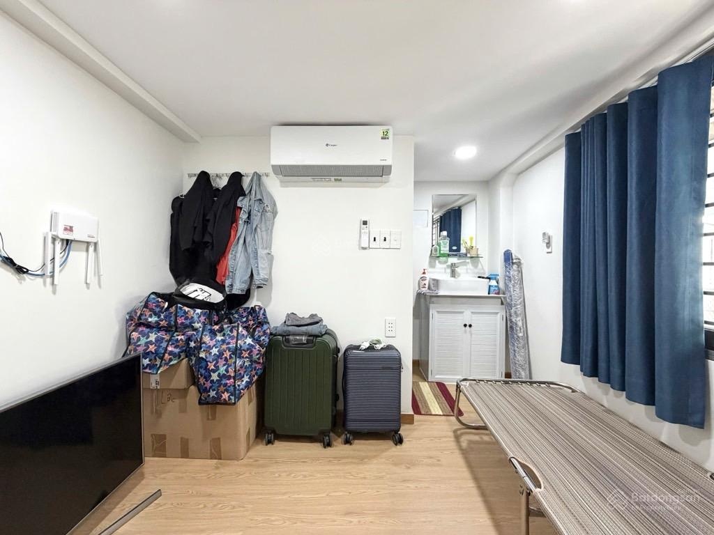 Ngay vòng xoay - điện biên phủ - nhỉnh 4 tỷ có nhà 4 tầng 3 pn 4 wc - 20m (5x4) - nội thất xịn.