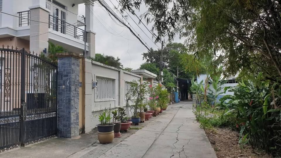 Nhà 4 tỷ 450 triệu, 5 phòng ngủ, 4wc, Hóc Môn, sổ đẹp, ô tô đỗ cửa