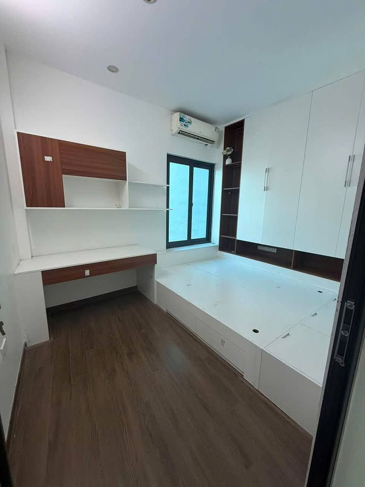 Nhà đơn lập 70m2 gần Đại học Công Nghiệp, có sân riêng, giá tốt