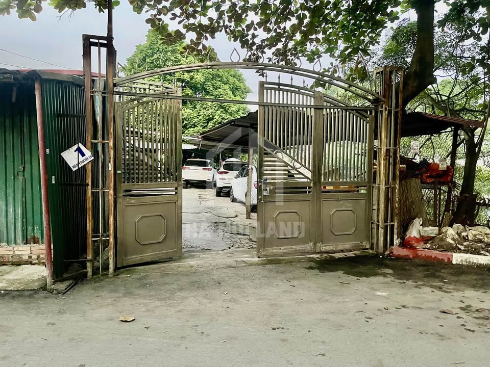 Bán nhà 46m2 tại Phú Diễn, ô tô tránh đỗ cửa, gần hồ thoáng mát