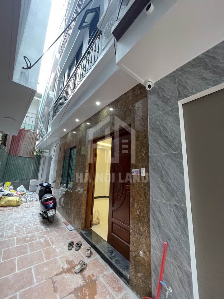 Nhà Di Trạch 5 tầng, ngõ rộng, gần đại học công nghiệp, giá hợp lý