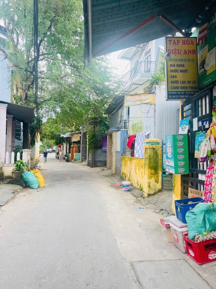 Nhà 2 tầng hoàn công kiệt Trần Phú, Huế - Giá 2.x tỷ