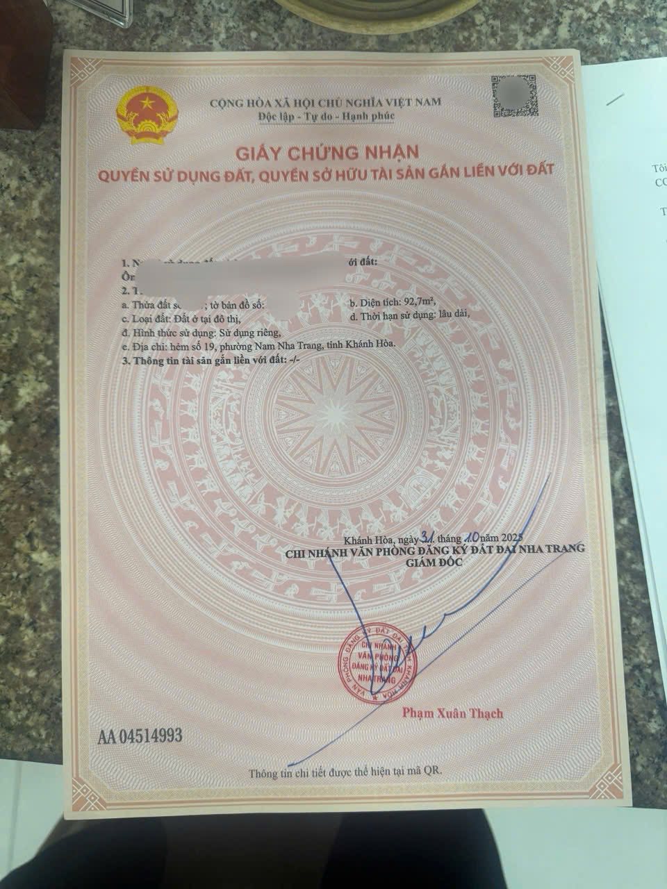 Bán nhà 1 trệt 1 lầu 92,7m2 full thổ cư, 3 phòng ngủ, gần biển Nha Trang