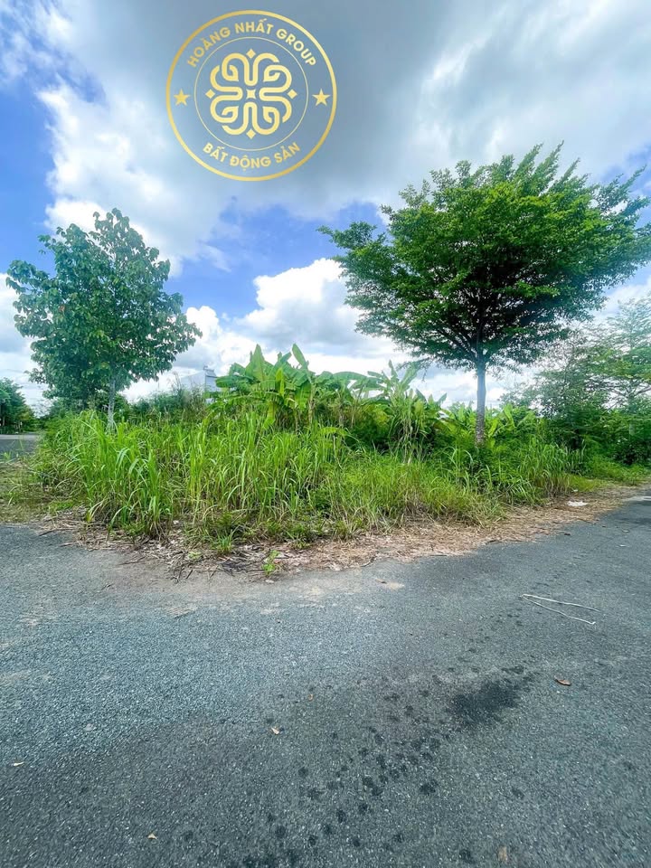 Bán nền góc kèm 3 nền liền kề, vị trí đắc địa phường Tân Xuyên, Cà Mau