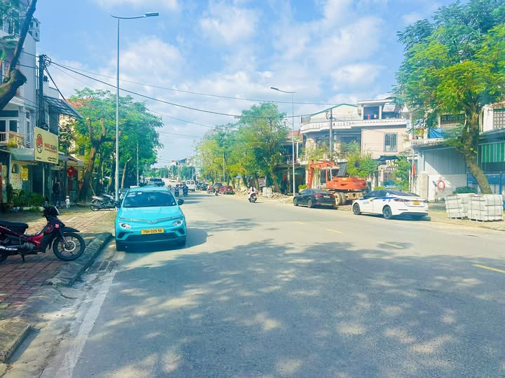Đất vàng mặt tiền Đào Tấn, Huế, sổ đỏ trao tay, giá chỉ 12,5 tỷ