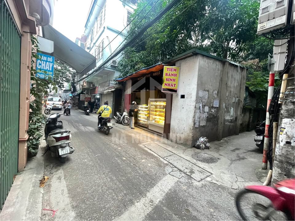 Đất lô góc Phú Diễn, diện tích khủng, mặt tiền rộng, ô tô đỗ cửa