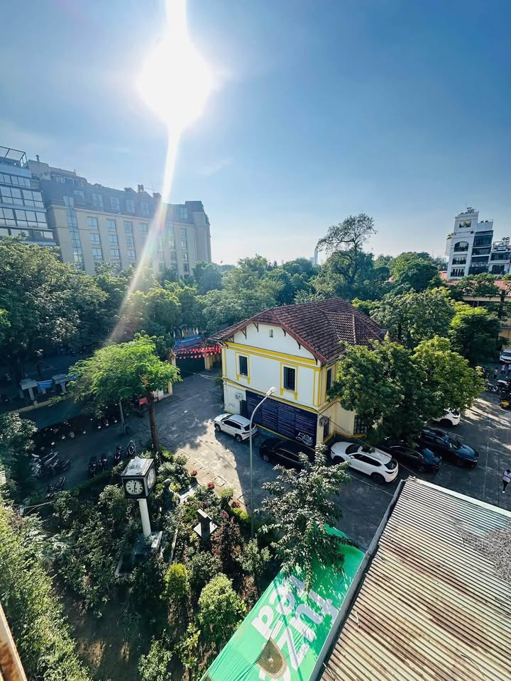 Khám phá siêu phẩm nhà phố tại đường Phan Đình Phùng, trái tim của thủ đô Hà Nội