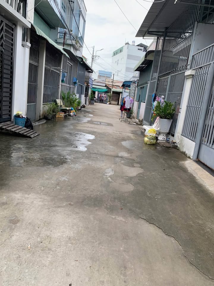 Nhà trệt lầu hẻm Cách Mạng Tháng 8, 3.5 triệu/tháng, lộ ô tô tới nhà