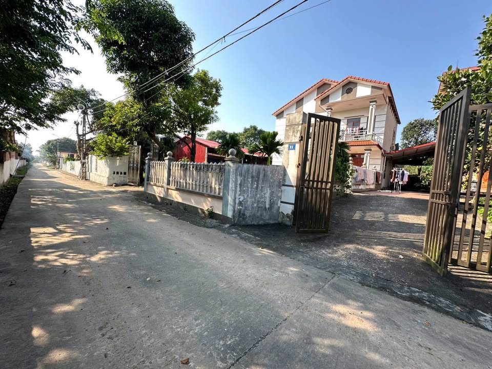 Bán đất nền 2 mặt tiền 200m2, mặt tiền 10m, Thôn Đình, Thanh Vân, Vĩnh Phúc