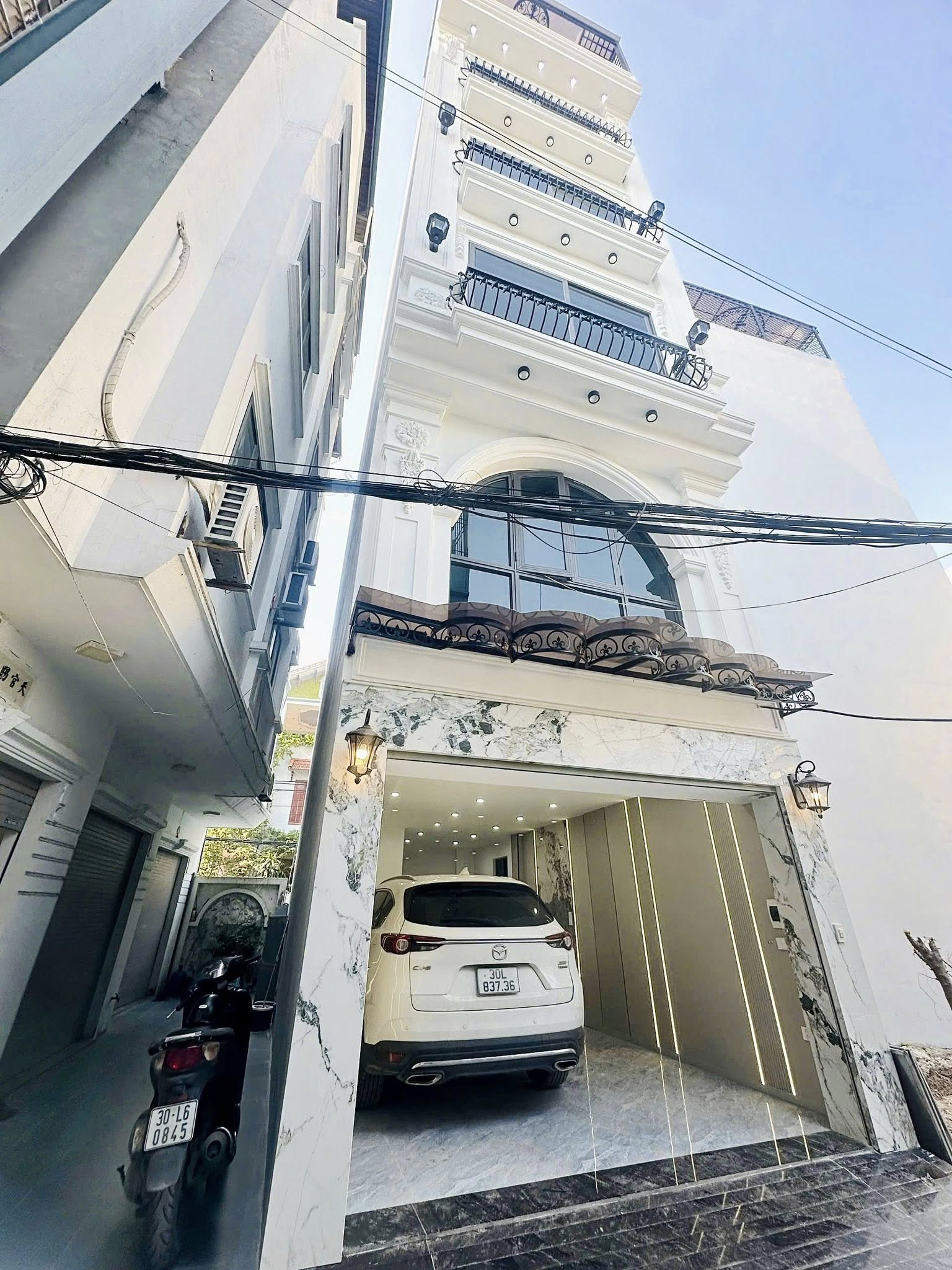 Nhà 6 tầng Đàm Quang Trung: Thang máy, gara ô tô, giá 'hời' 13 tỷ