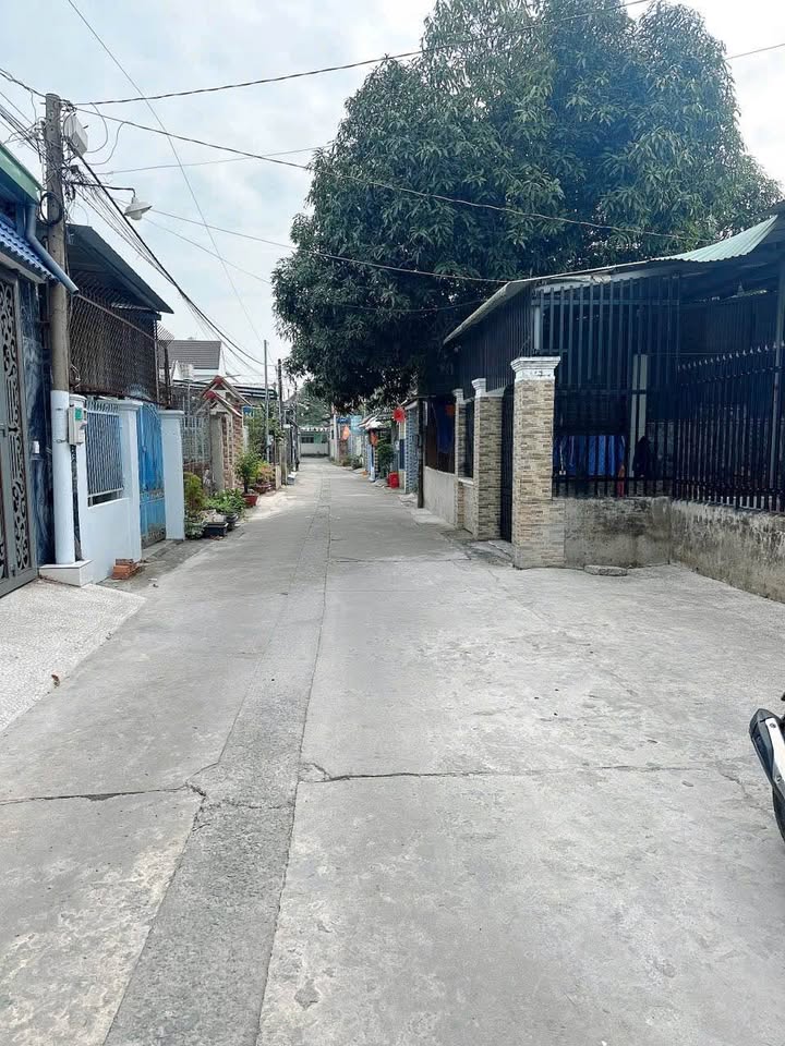 Nhà Trảng Dài 5x30m, hẻm 5m, 2 ngủ, sân hơi, 2.65 tỷ