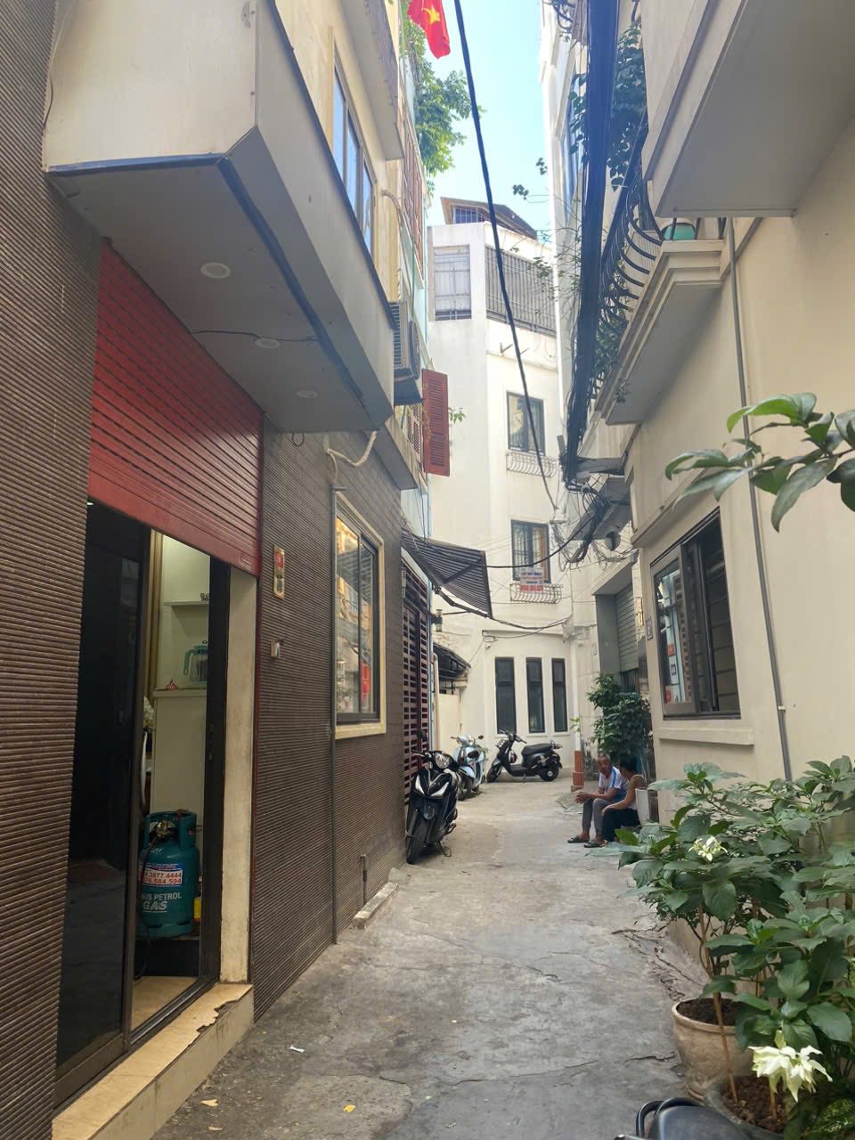 Nhà đẹp Ngọc Lâm, lô góc 2 thoáng, 3 phòng ngủ, gần phố Hồng Tiế