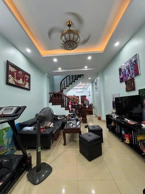 Nhà 4 tầng, ngõ ô tô vào nhà, gần phố Ngọc Thụy, Long Biên - Giá 14.7 tỷ