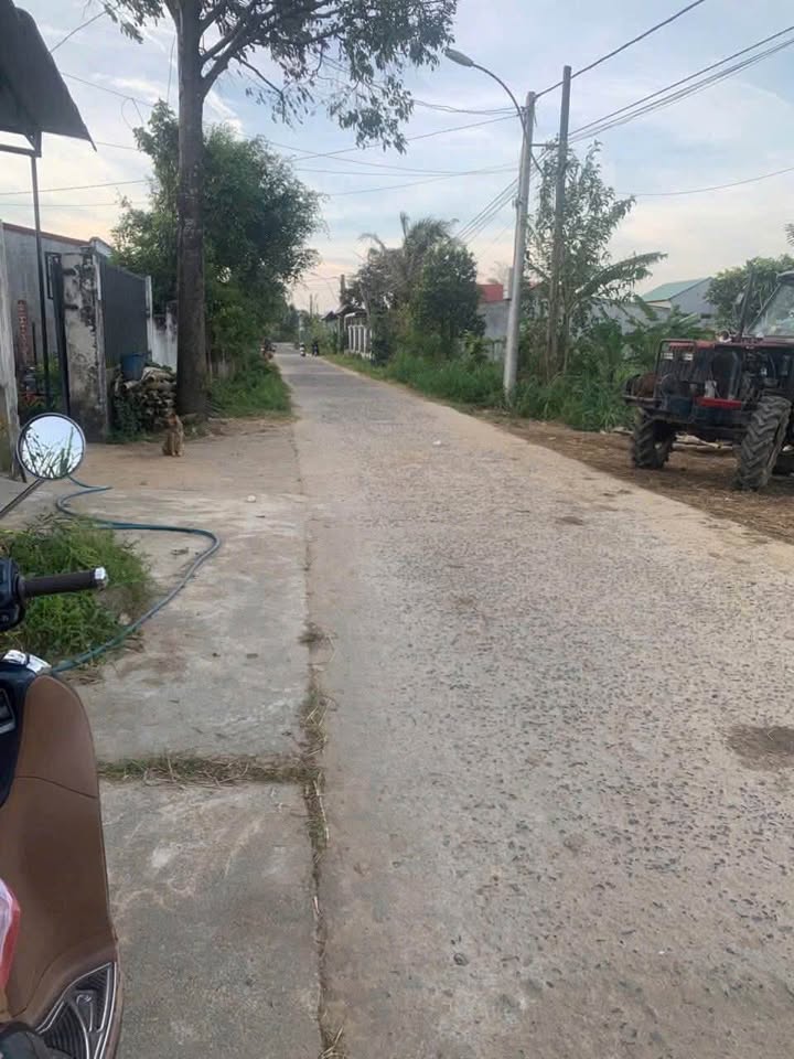 Bán nhà Kon Rờ Bàng, Kon Tum, 100m2 thổ cư, hướng Tây, đường bê tông, giá tốt