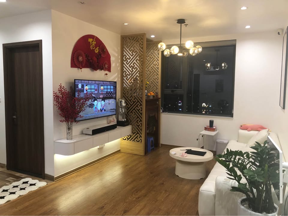 Bán căn hộ 2 phòng ngủ full đồ, view hồ tại chung cư Bạch Đằng Lake View, Hải Dương