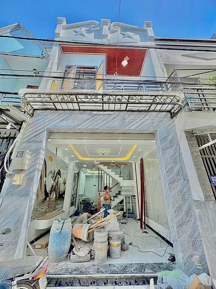 Nhà đẹp 1 trệt 1 lầu, hẻm xe hơi 4m, phường Tân Chánh Hiệp, Quận 12