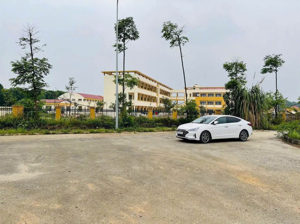 Mặt đường đôi 100m Tái định cư Đại Học Quốc Gia giá rẻ nhất khu vực