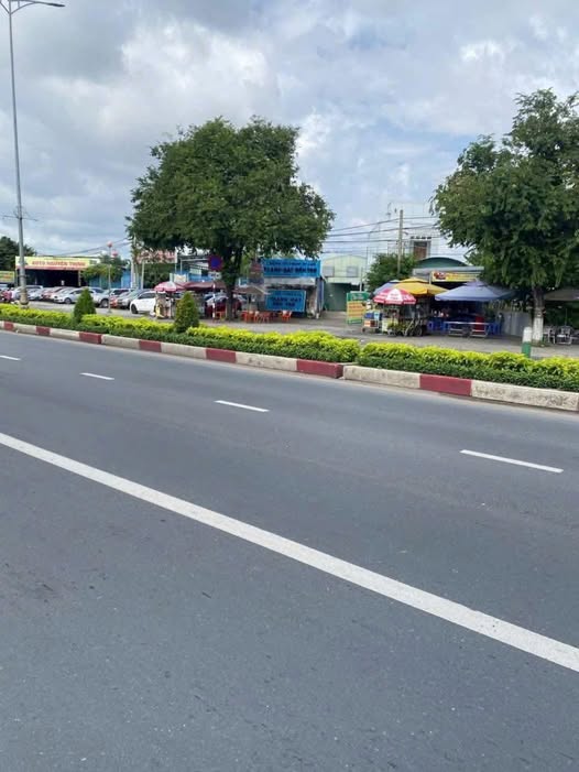 Bến Tre, đất 1.500m2, thổ cư 1.100m2, giá 17 triệu/m2, chốt deal nhanh