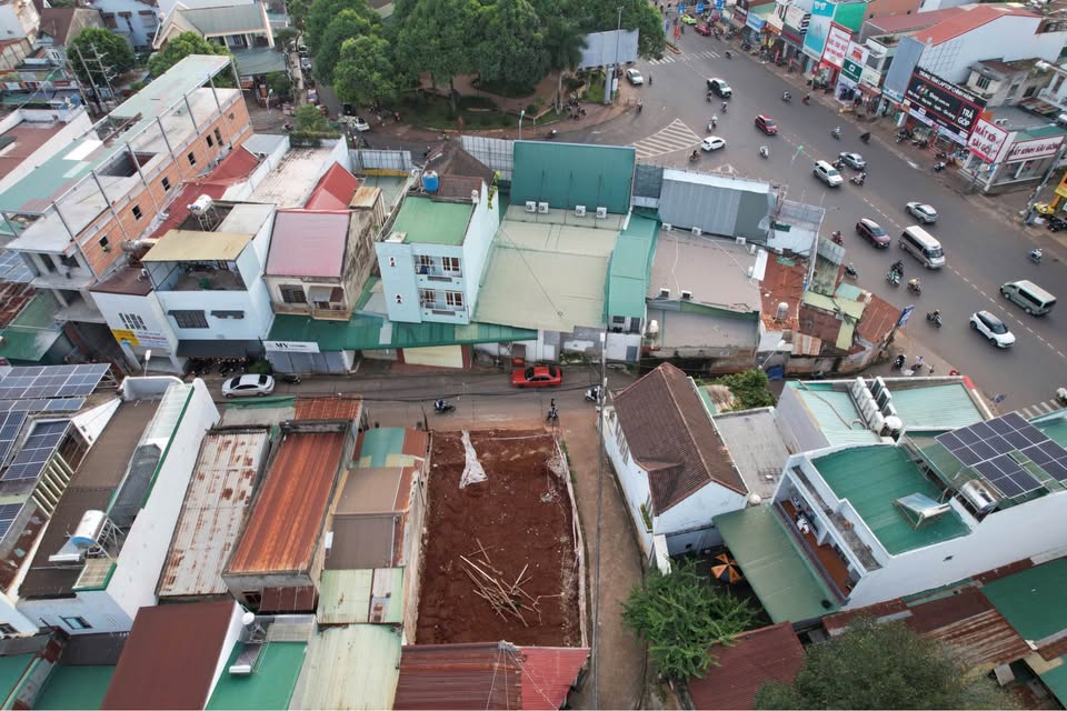 Mặt tiền Lê Thị Riêng, đất vàng 5mx19,8m, hướng Tây Nam, giá 3,88 tỷ