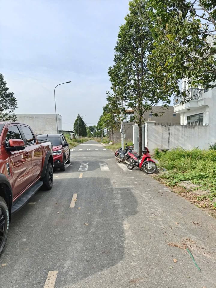 Bán căn nhà phố 1 trệt 1 lầu mới xây, thiết kế đẹp mê ly, sẵn sàng đón chủ nhân mới